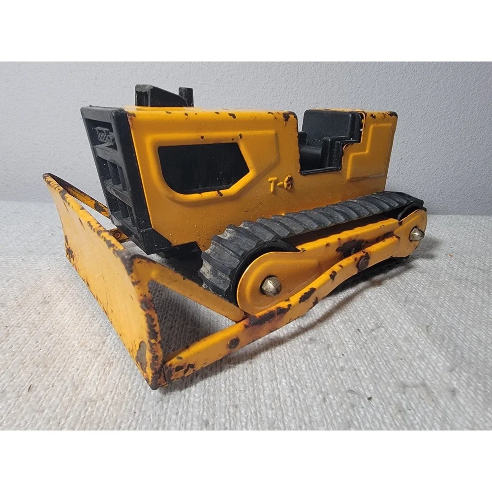 Vintage Tonka T-6 Bulldozer Pressed Steel Crawler Yellow Tractor Rubber Track